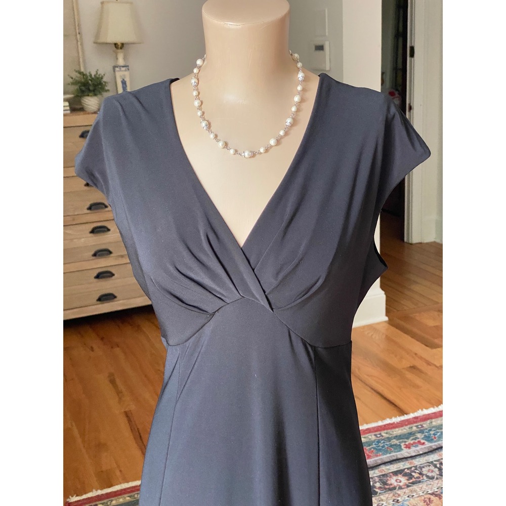 Jones New York Black V-Neck Empire Waist Midi Dress Size 10 Cap Sleeve Jersey - Picture 3 of 11